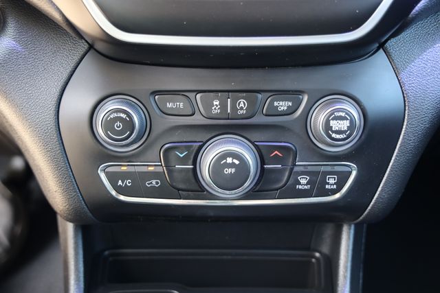 2020 Jeep Cherokee Latitude Plus Gray at Mac Haik CDJR North Houston