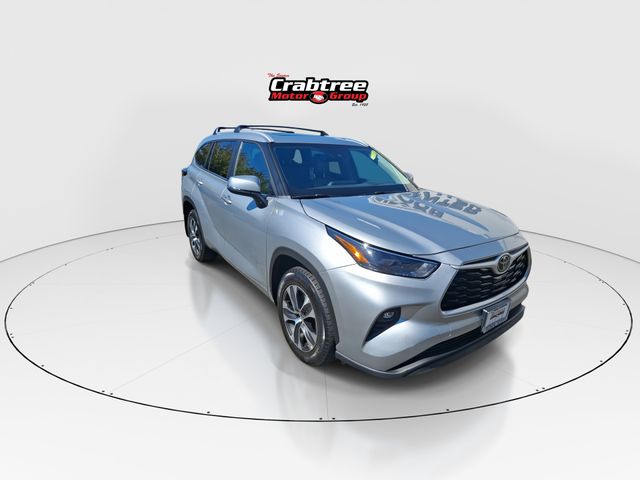 Used 2023 Toyota Highlander SUV