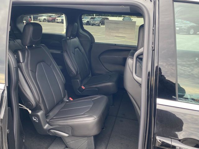 new 2026 Chrysler Pacifica car, priced at $39,873