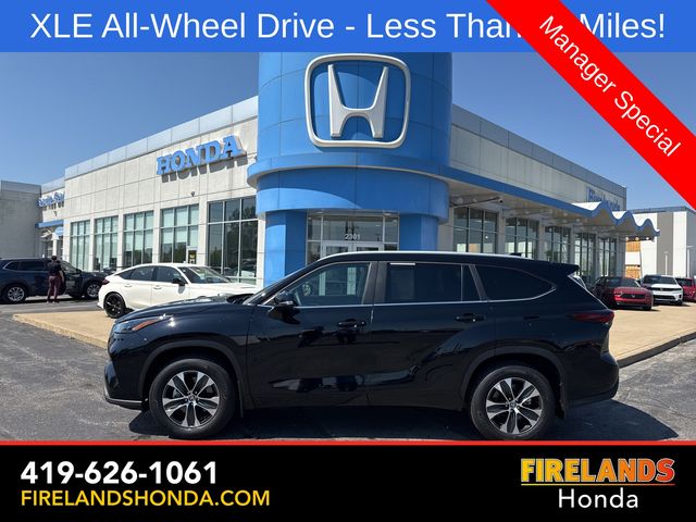 Midnight Black Metallic 2026 Toyota Highlander SUV / Crossover All-Wheel Drive 8-Speed Automatic