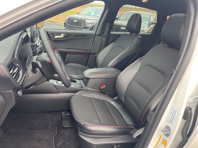 2025 Ford Escape Hybrid ST-Line:L166211