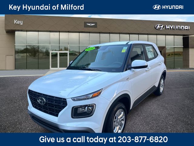 Lunar White 2026 Hyundai Venue SE FWD SUV / Crossover Front-Wheel Drive Continuously Variable Transmission