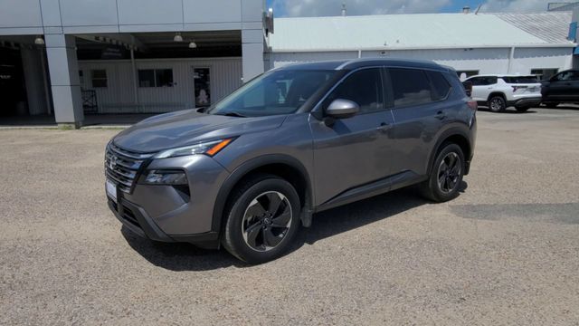 2024 Nissan Rogue SV - 4