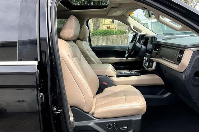Used 2024 Ford Expedition Limited 4D Sport Utility