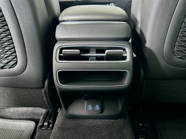 Thumbnail: 2026 Genesis GV70 - 27