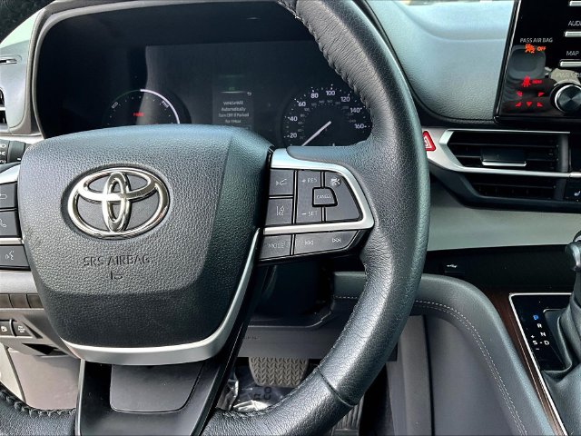 Used 2023 Toyota Sienna Van