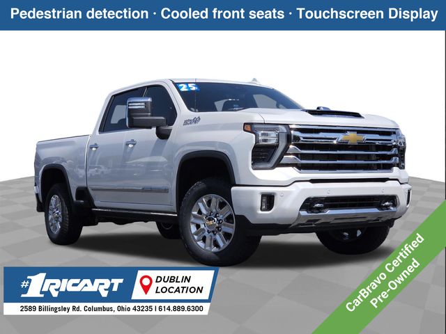 White (Iridescent Pearl Tricoat) 2025 Chevrolet Silverado 2500HD Pickup Truck Four-Wheel Drive Automatic