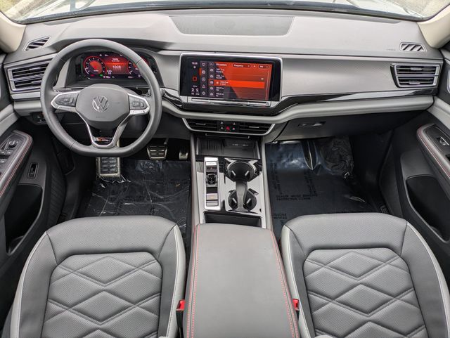 2025 Volkswagen Atlas 2.0T Peak Edition Green at Matthews Motors of Wilmington