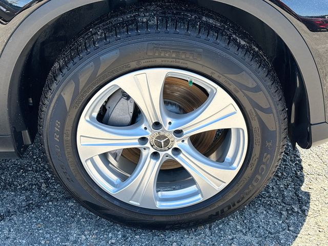 2018 Mercedes-Benz GLC GLC300 - Photo 12