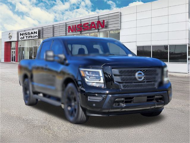2024 Nissan Titan SV's photo