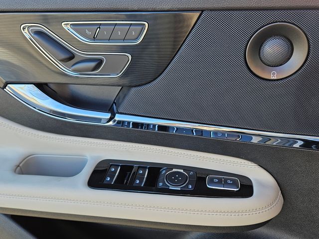 New 2025 Gray Lincoln Reserve image 29