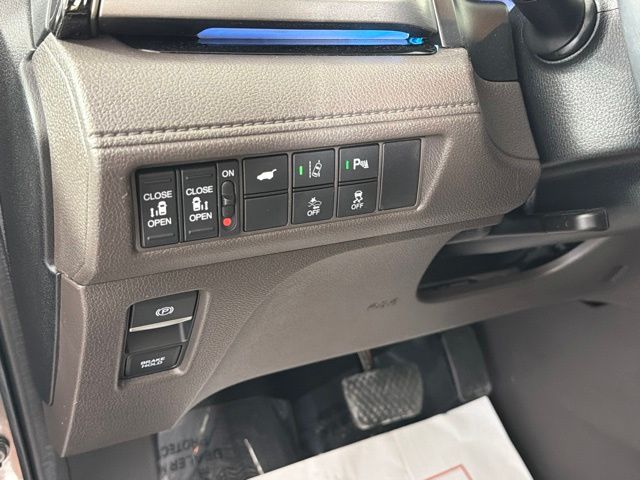 Used 2019 Honda Odyssey Van