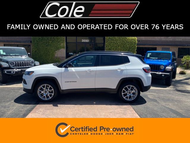 Bright White Clearcoat 2025 Jeep Compass SUV / Crossover Four-Wheel Drive 8-Speed Automatic