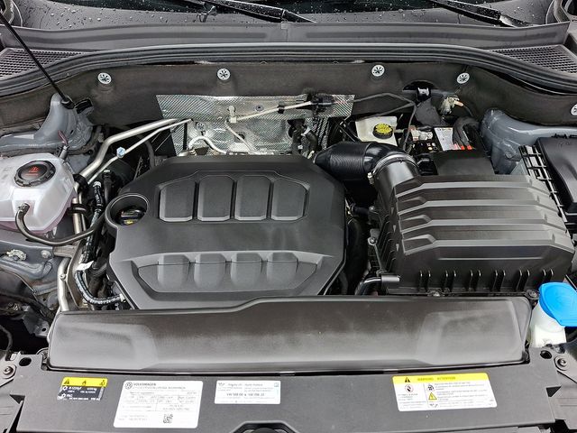 2025 Volkswagen Atlas Cross Sport 2.0T SEL Premium R-Line  at Sutliff Volkswagen
