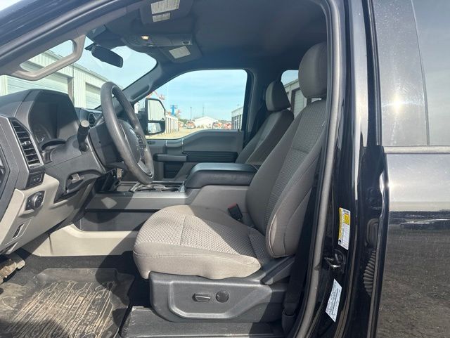 2022 Black Metallic Ford Super Duty F-250 SRW XLT 4X4 Truck