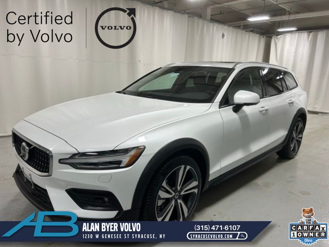 Crystal White Pearl 2025 Volvo V60 Cross Country B5 Plus AWD Wagon All-Wheel Drive Automatic