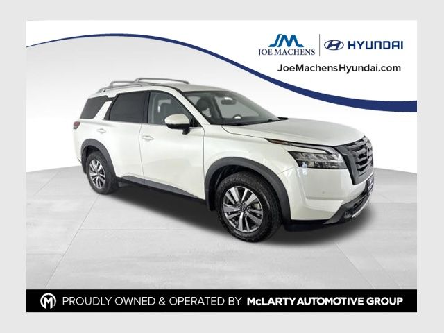 Pearl White Tricoat 2022 Nissan Pathfinder SUV / Crossover All-Wheel Drive 9-Speed Automatic