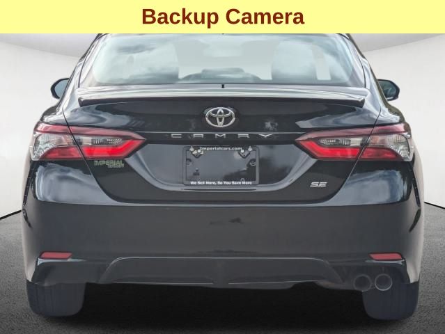 2022 Toyota Camry SE 6