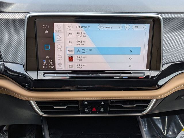 2026 Volkswagen Atlas Cross Sport 2.0T SEL White/off-white at Stokes Volkswagen