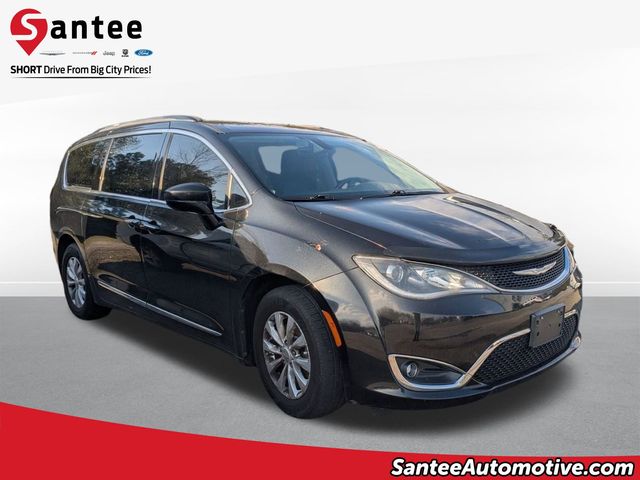 2017 Chrysler Pacifica Touring L FWD