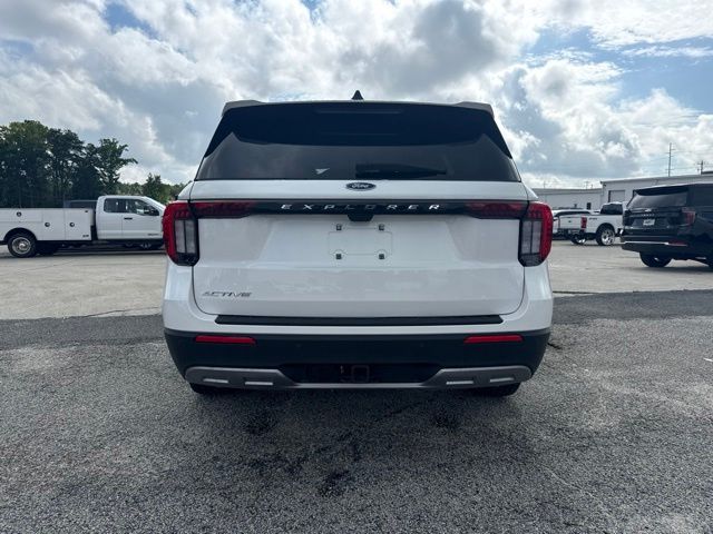 2025 Ford Explorer Active:B02485