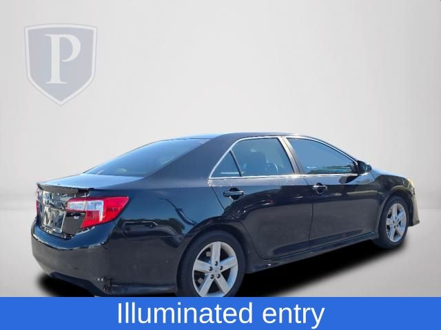 2012 Toyota Camry SE 9