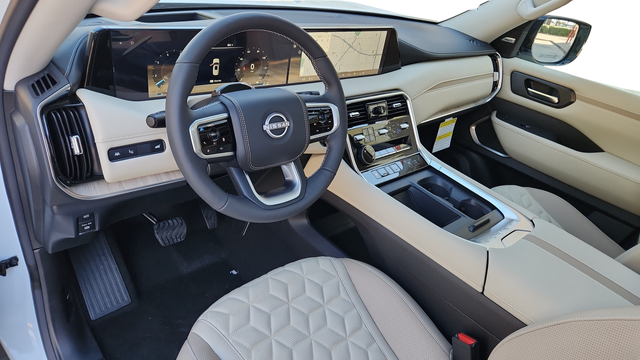 2025 Nissan Armada Platinum Reserve - Photo 9