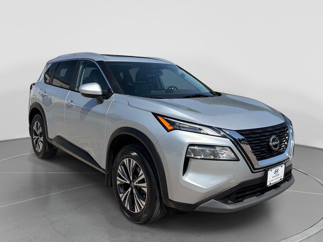 Brilliant Silver Metallic 2023 Nissan Rogue SUV / Crossover Front-Wheel Drive Continuously Variable Transmission