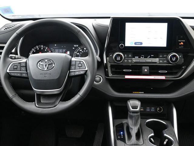 2024 Toyota Highlander XLE 13