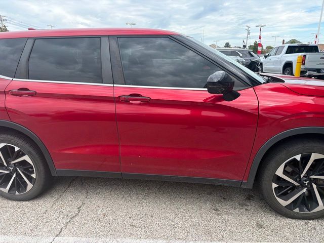 Certified Used 2022 Red Mitsubishi SE image 6