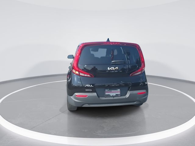Used 2022 Black Kia LX image 7