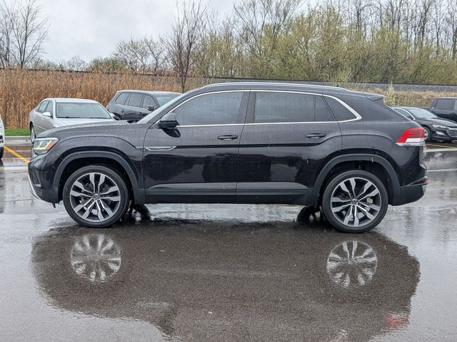 2020 Volkswagen Atlas Cross Sport - Image 2