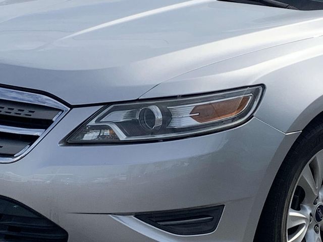 2012 Ford Taurus SEL 6