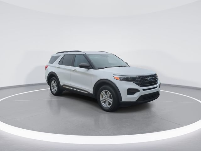 Used 2023 White Ford XLT image 2