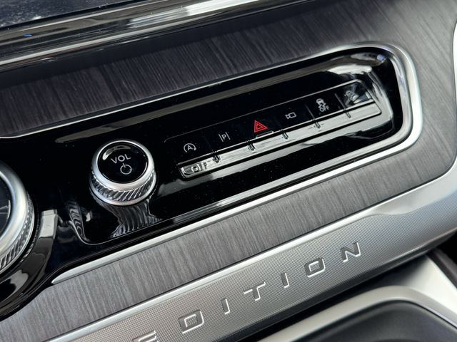 New 2026 White Ford Platinum image 18