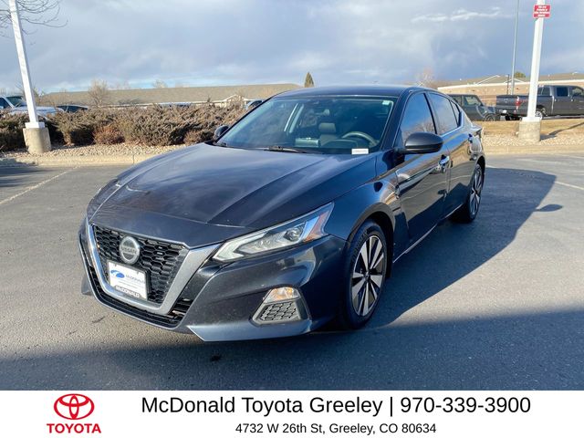 Storm Blue Metallic 2021 Nissan Altima 2.5 SV AWD Sedan All-Wheel Drive Continuously Variable Transmission