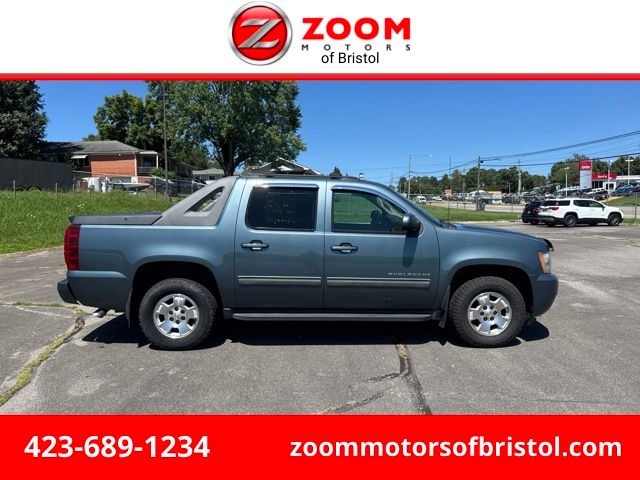 Blue Granite Metallic 2011 Chevrolet Avalanche Pickup Truck Four-Wheel Drive 6-Speed Automatic