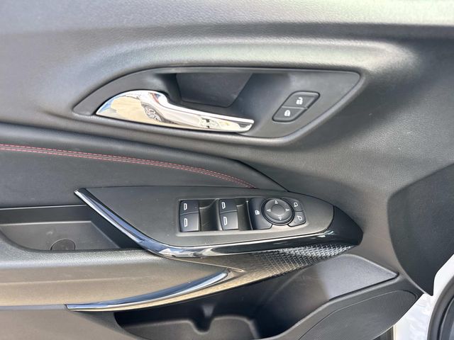 2025 Chevrolet Trax 2RS White at Ross Downing Buick GMC