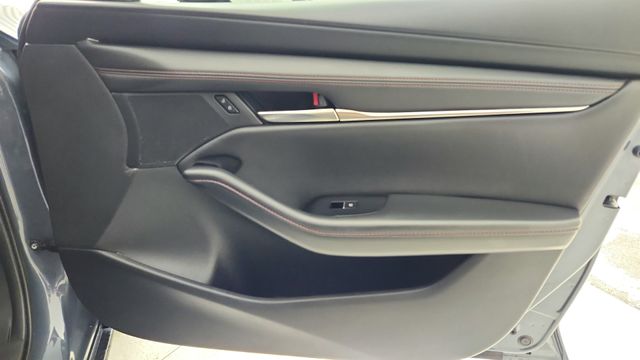 2024 Mazda Mazda3 2.5 S Carbon Edition Gray at Toyota of Victoria