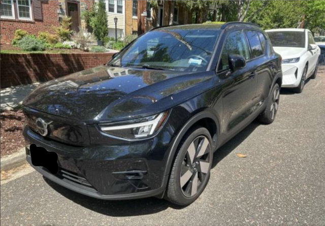 2023 Volvo XC40