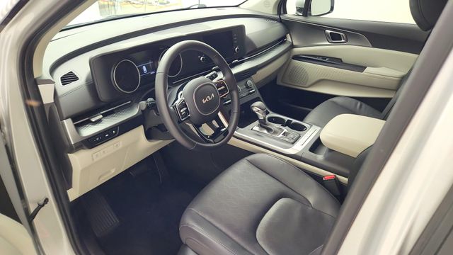 2023 Kia Carnival LX Seat Package - 8