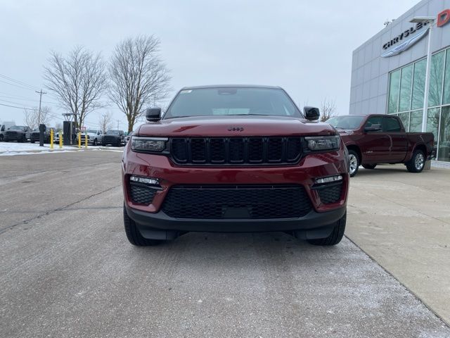 2025 Jeep Grand Cherokee Limited - Velvet Red Pearlcoat exterior view 2