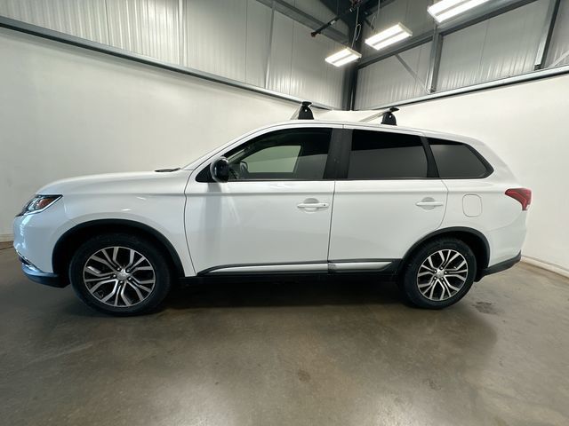 2017 Mitsubishi Outlander ES  at Auto Express Mitsubishi