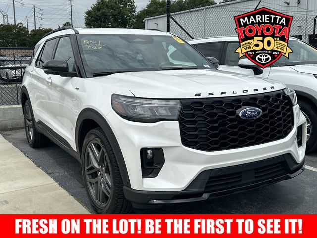 2025 Ford Explorer ST-LINE 4WD (PL535)'s photo