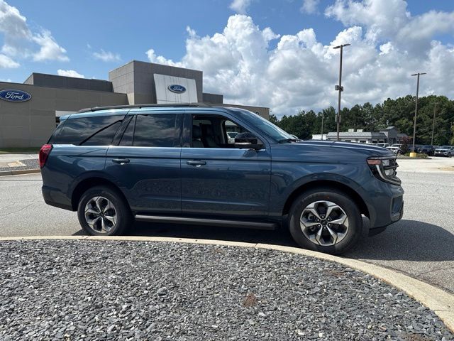 Blue 2027 Ford Expedition SUV / Crossover 4X2 Automatic
