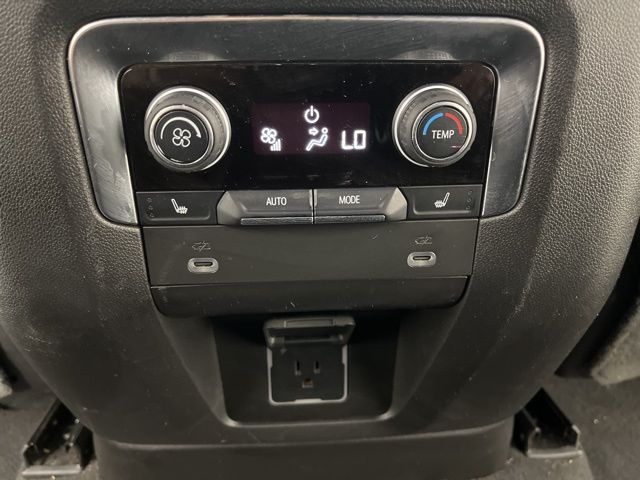 2023 Chevrolet Tahoe Premier photo
