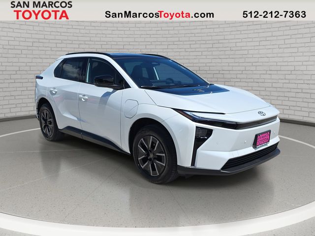 View vehicle photo 3