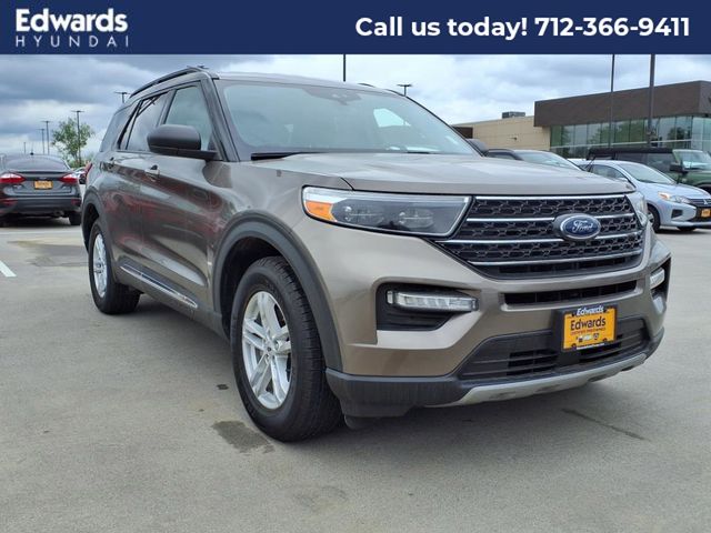 2021 Ford Explorer XLT photo