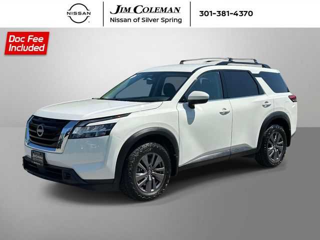 2022 Nissan Pathfinder SV
