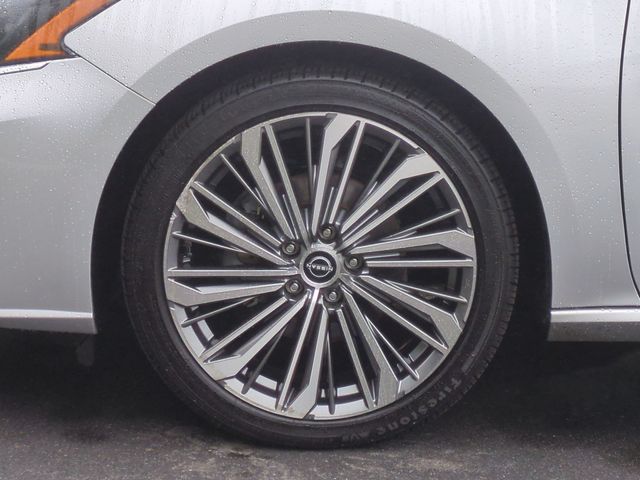 Used 2023 Silver Nissan 2.5 SL image 19